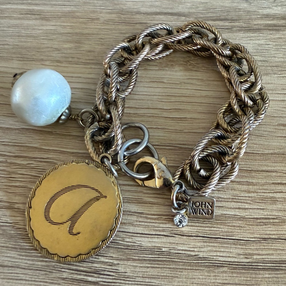John Wind Sorority Gal Cotton Pearl Initial “A” Bracelet 8” Gold Tone Chain